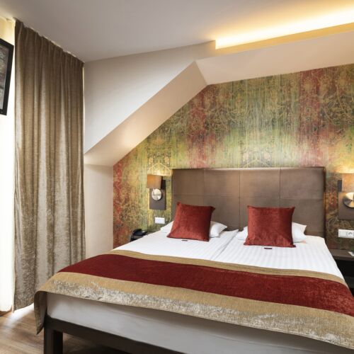 Camera dubla superior