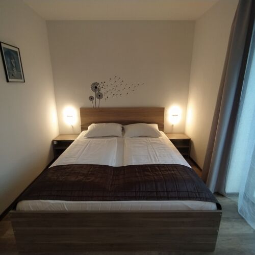 Camera dubla cu balcon cu baie (se poate solicita pat suplimentar)