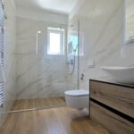 Tengerre néző emeleti 4 fős apartman 2 hálótérrel