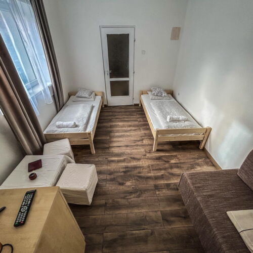 Camera twin cu baie (se poate solicita pat suplimentar)