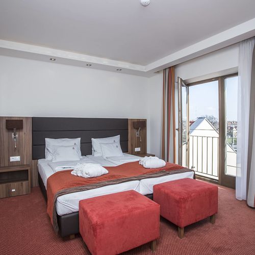 Camera dubla premium cu aer condiționat