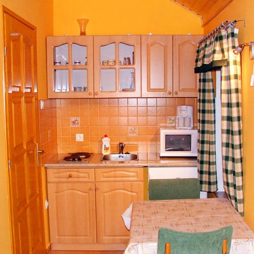 Apartman pro 3 os. s 1 ložnicí s výhledem do zahrady na přízemí