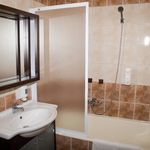 Emeleti fürdőszobás kétágyas szoba (pótágyazható)
