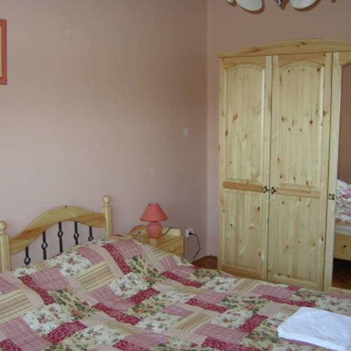 Whole House 4-Room Balcony Apartment for 8 Persons (extra bed available)