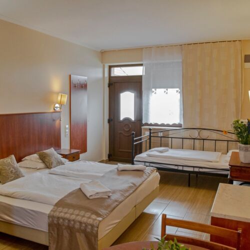 Apartament 4-osobowy Economy z widokiem na dziedziniec z 1 pomieszczeniem sypialnianym