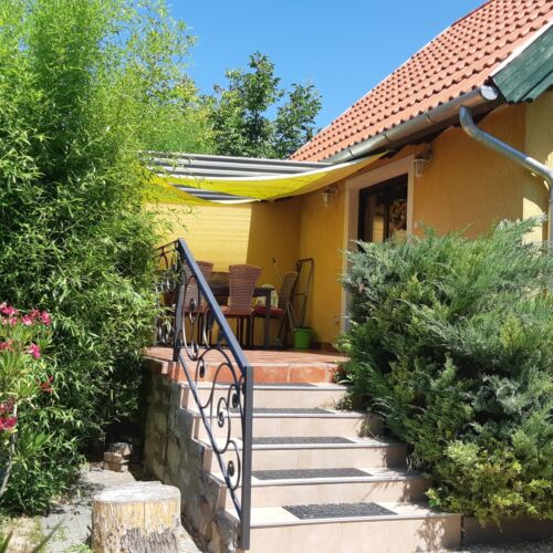 Whole House 2-Room Family Apartment for 5 Persons