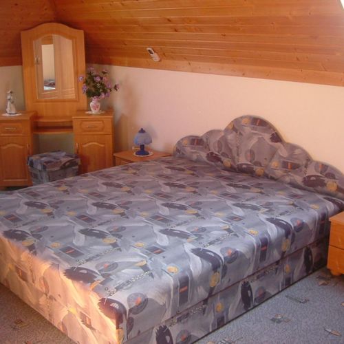 Pokój 4-osobowy na piętrze z widokiem na dziedziniec