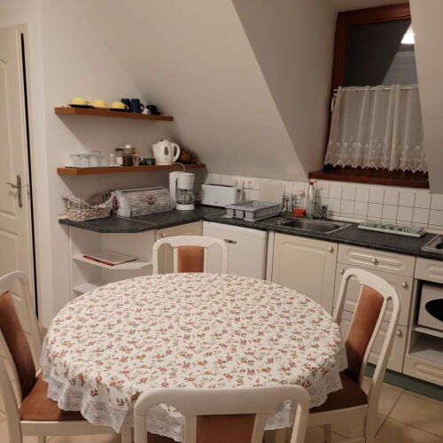 Apartament 4-osobowy na poddaszu z panoramą z 2 pomieszczeniami sypialnianymi (możliwa dostawka)