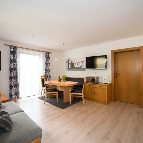 Family Apartman s balkónem pro 4 os. s 1 ložnicí