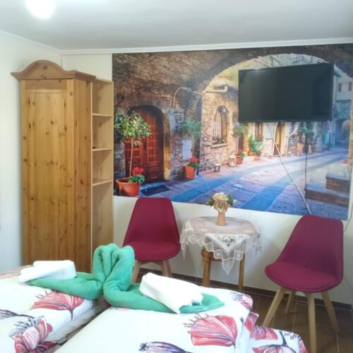 Basement Romantic Twin Room