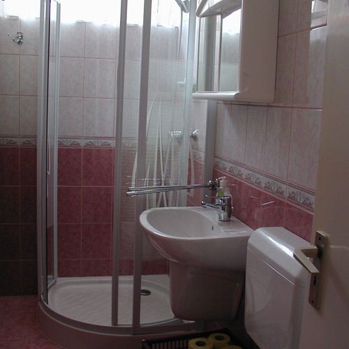 Upstairs 2-Room Air Conditioned Apartment for 4 Persons (extra beds available)