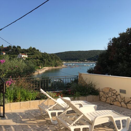 Apartament la parter cu 2 camere pentru 4 pers.