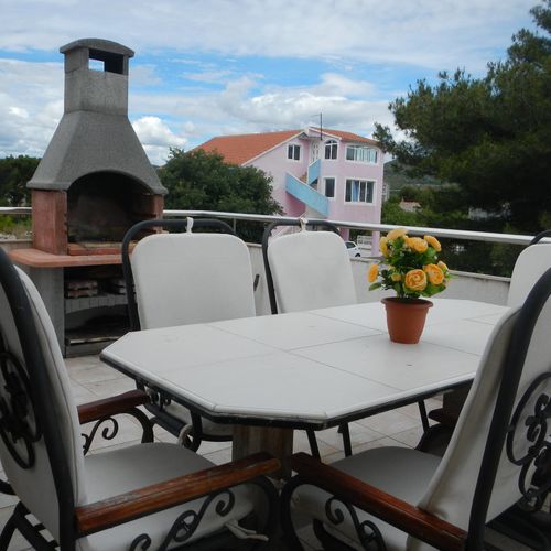 Standard Art 2-Room Apartment for 4 Persons
