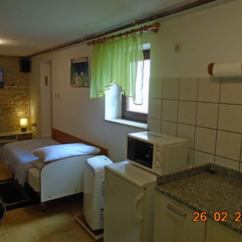 Apartman pro 2 os. se 2 ložnicemi s výhledem do dvora přízemní