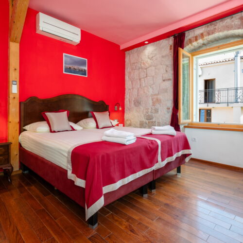 Classic Art Double Room