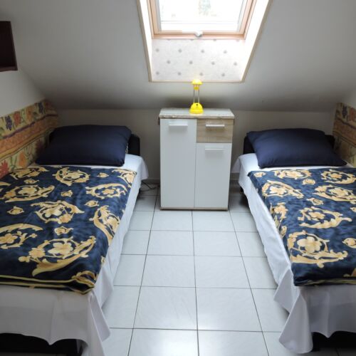 Pokój 2-osobowy na poddaszu Pokój 4.