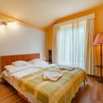 Emeleti erkélyes 4 fős apartman 2 hálótérrel