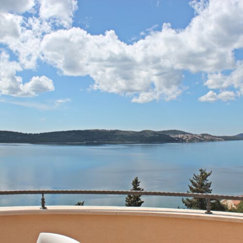 Sea View Romantic 1-Room Apartment for 2 Persons