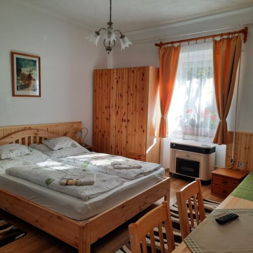 Apartman s vlastní kuchyní s manželskou postelí s 1 ložnicí v přízemí (s možností přistýlky)