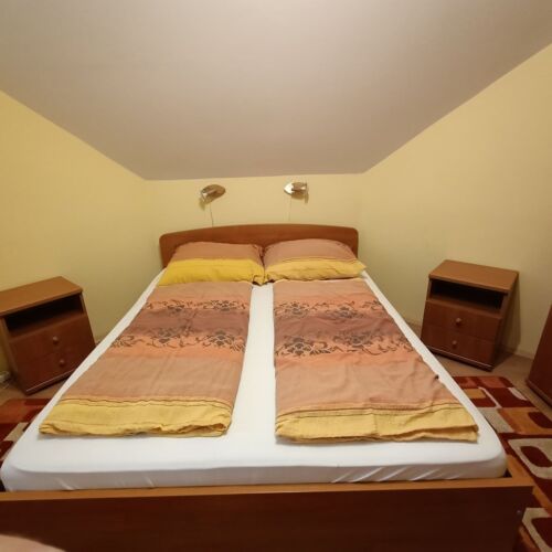 Casa de vacanță întreaga unitate cu vedere spre pădure pentru 6 pers. (se inchirieaza doar integral)