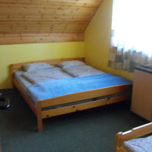 Casă de vară familial(ă) întreaga unitate pentru 13 pers. (se inchirieaza doar integral) (se poate solicita pat suplimentar)