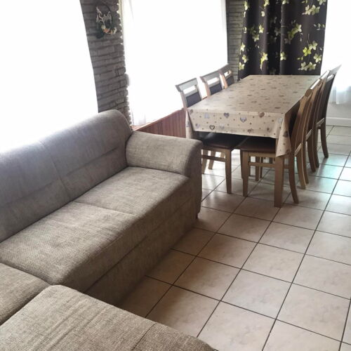 Whole House Air Conditioned Summer House for 9 Persons
