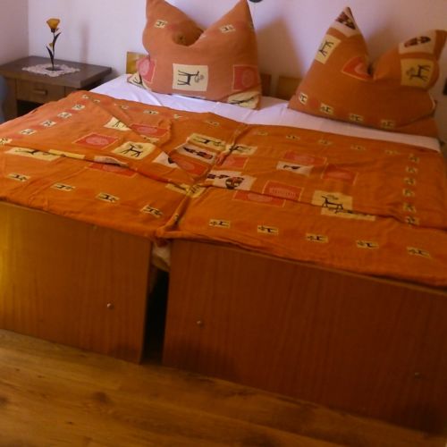 Casă de vară la etaj cu panoramă pentru 6 pers. (se inchirieaza doar integral)