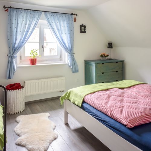 Casa de vacanta toata casa cu vedere spre padure pentru 8 pers. (se inchirieaza doar integral)