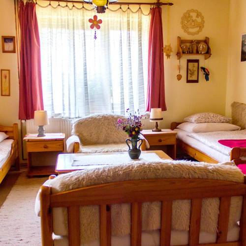 Casa de vacanta pentru 6 pers. (se inchirieaza doar integral) (se poate solicita pat suplimentar)