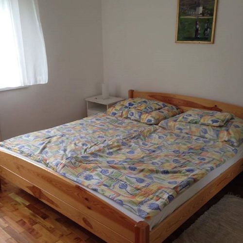 Rekreační dům (jako celek) s terasou s privátní koupelnou mimo apartmán pro 6 os.