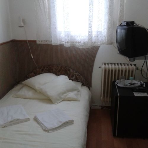 Camera single la etaj cu baie