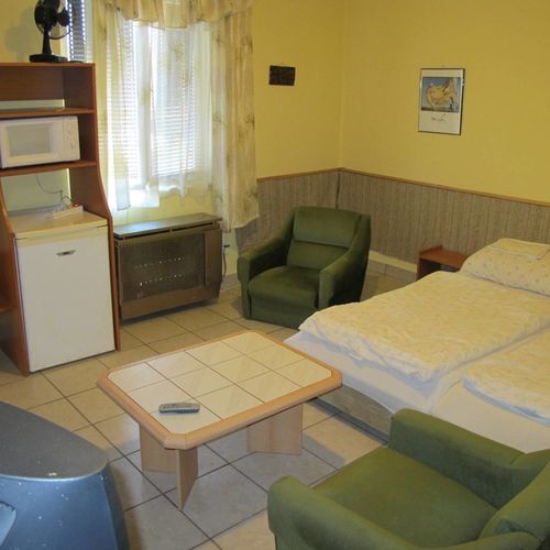 Classic Ground Floor 1-Room Apartment for 4 Persons