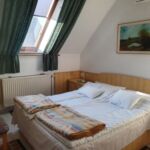 Upstairs 2-Room Apartment for 3 Persons (extra beds available)
