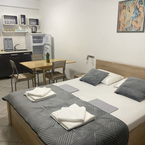 Apartament 4-osobowy B1 1. kat z 2 pomieszczeniami sypialnianymi