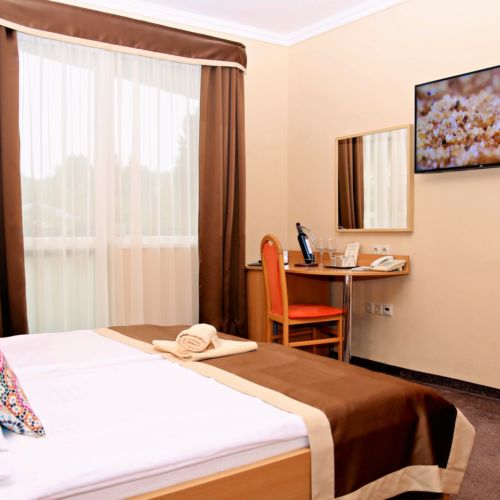 Camera tripla superior