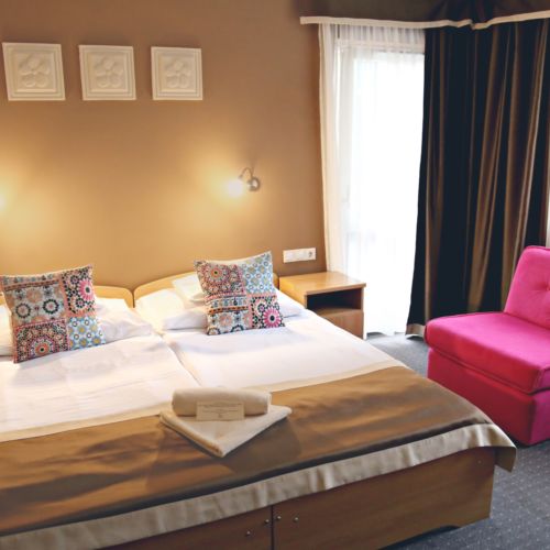 Camera cvadrupla superior