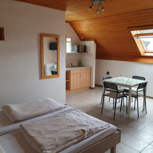 Apartman s klimatizací se sprchou pro 4 os. se 2 ložnicemi (s možností přistýlky)