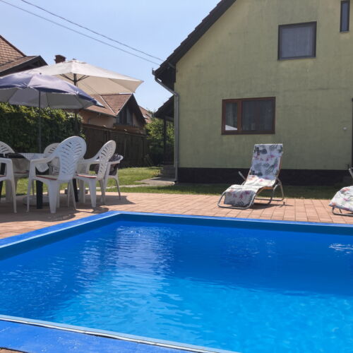 Casă de vară pentru 10 pers. (se inchirieaza doar integral)