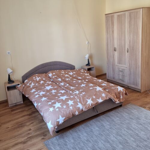 Casă de vacanță familial(ă) întreaga unitate pentru 10 pers. (se inchirieaza doar integral)