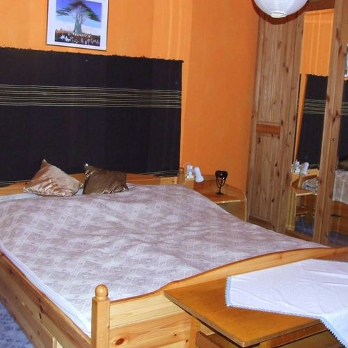 Casa rustică pentru 6 pers. (se inchirieaza doar integral) (se poate solicita pat suplimentar)