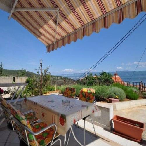 Sea View 2-Room Apartment for 4 Persons 