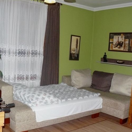 Ganzes Haus 3-Zimmer-Apartment für 8 Personen mit Badezimmer