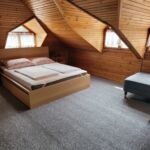 Camera dubla cu aer conditionat cu vedere spre gradina (se poate solicita pat suplimentar)