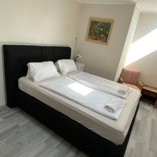 2-Zimmer-Apartment für 4 Personen im Dachgeschoss 