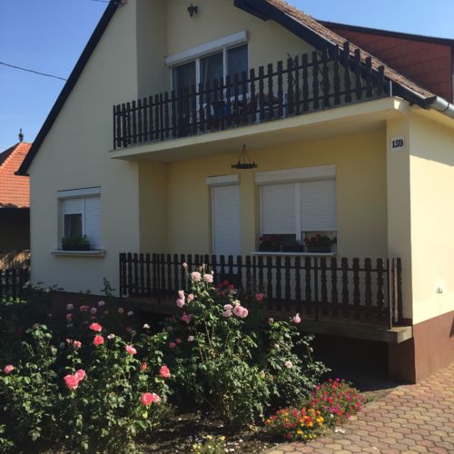 Garden View Palace Villa for 5 Persons