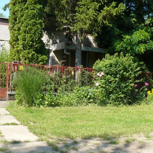 Chata (jako celek) s terasou pro 5 os. na přízemí