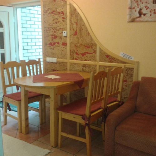 Vilă family la demisol pentru 4 pers. (se inchirieaza doar integral)