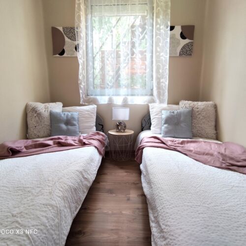 Domek letniskowy 5-osobowy Standard z widokiem na ogród