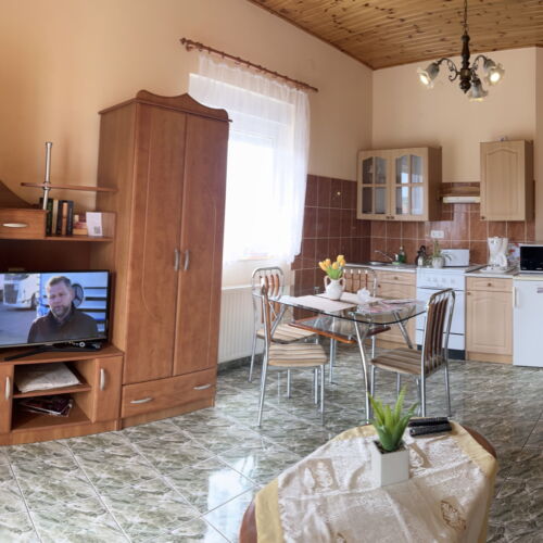 1-Room Balcony Apartment for 2 Persons with Kitchen