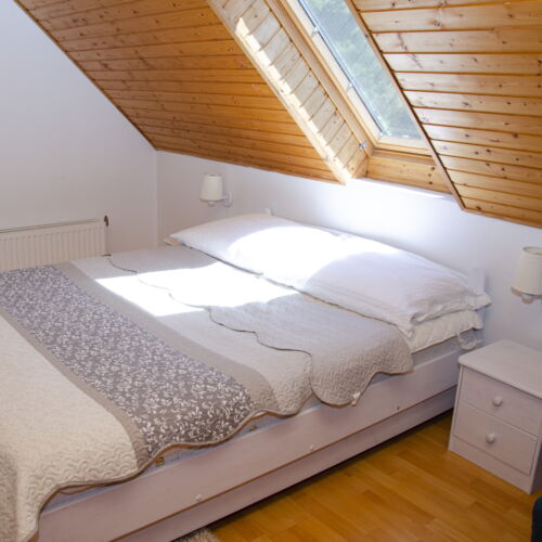 Apartman s balkónem pro 4 os. se 2 ložnicemi s výhledem na hory